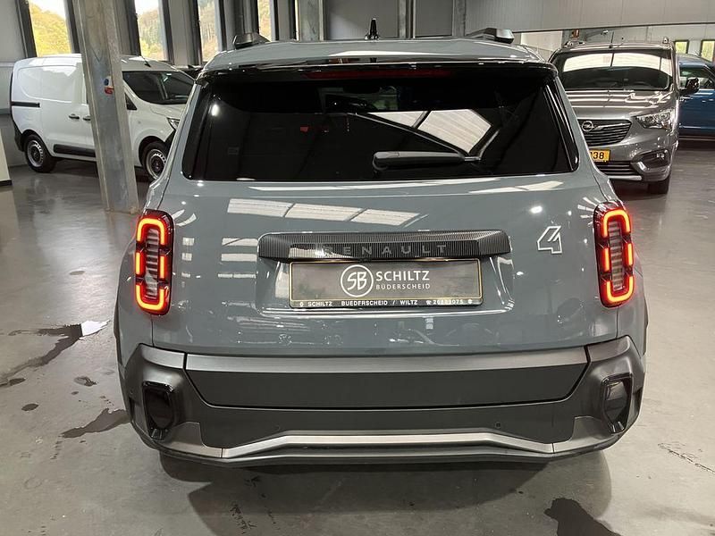 Gebraucht Renault 4 E-Tech Komfort 110 kW (150 PS) 2025 Grau SUV