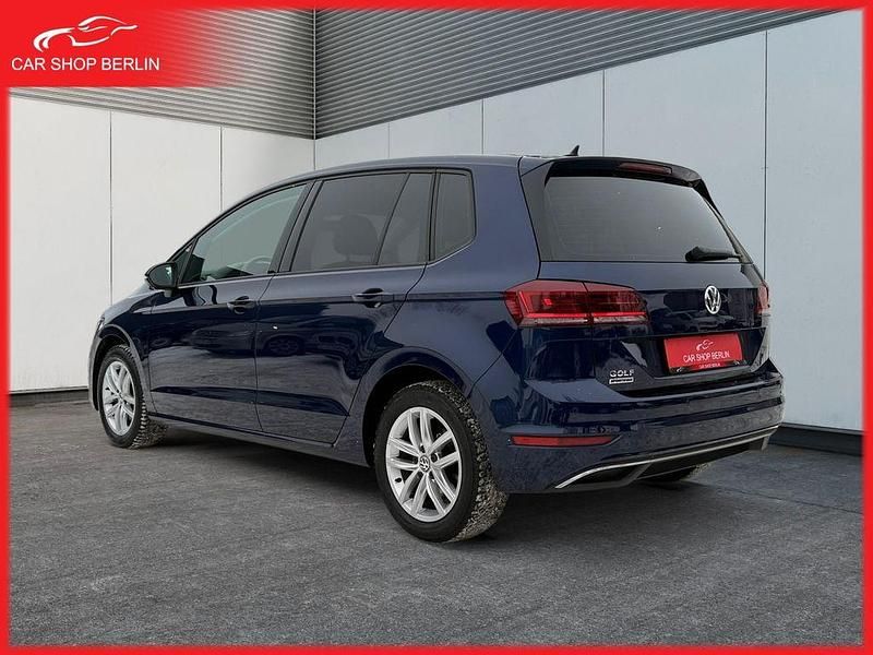 Gebraucht VW Golf Comfortline 116 PS (85 kW) 2020 Blau Van / Kleinbus