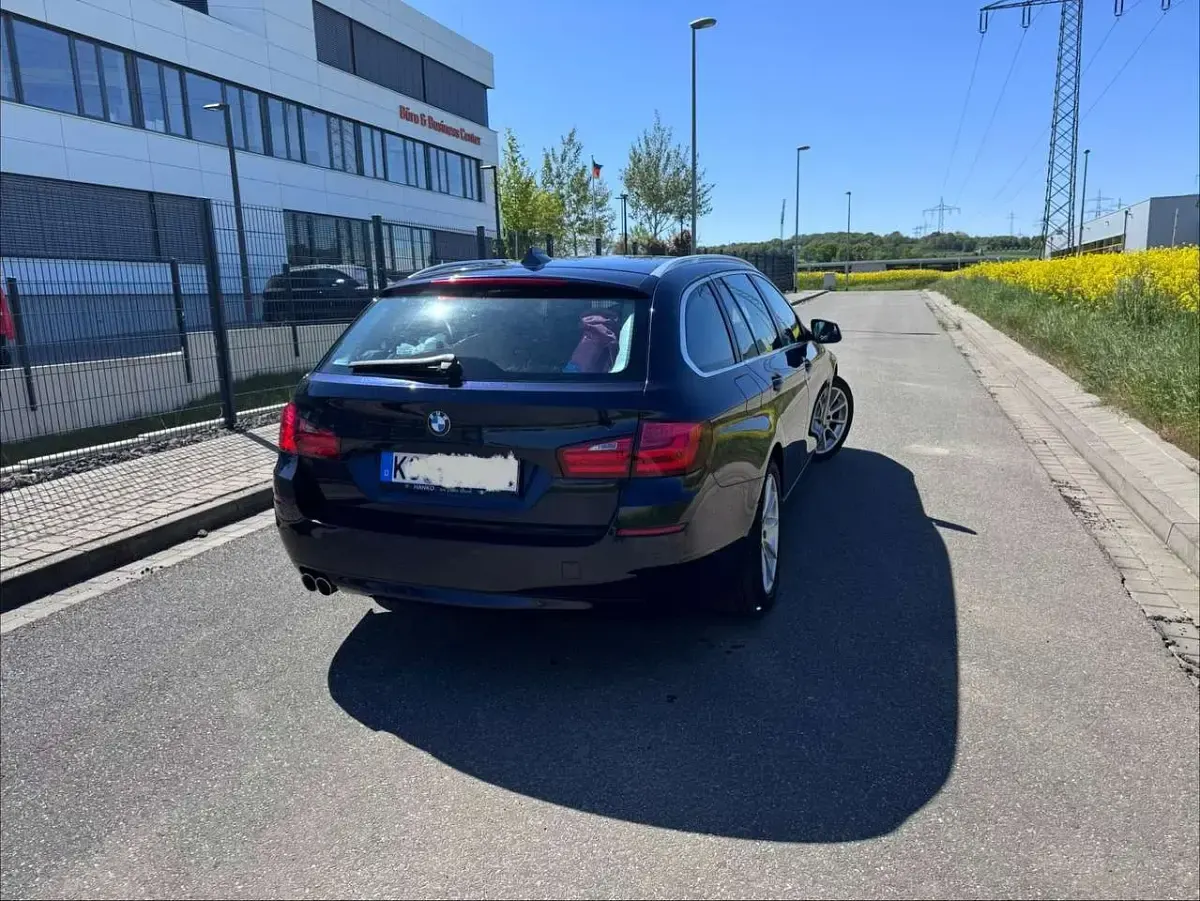 Second-hand BMW 525 204 CP (150 kW) 2010 Albastru Break