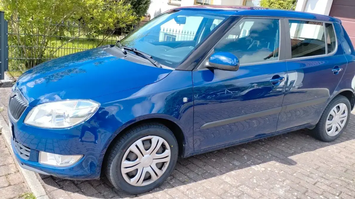 Gebraucht Skoda Fabia Ambition 69 PS (50 kW) 2014 Blau Kleinwagen
