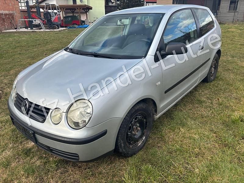 Gebraucht VW Polo 64 PS (47 kW) 2002 Silber Kleinwagen