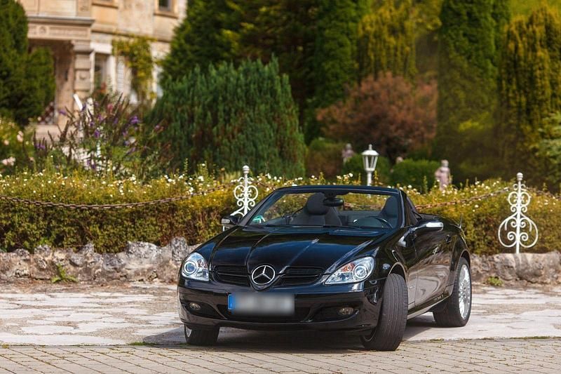 Schwarz Gebraucht 2006 Mercedes SLK200 Cabrio | 7.790 € (Fairer Preis) - Bild 1/4