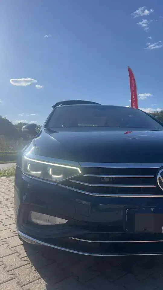 Gebraucht VW Passat Elegance 200 PS (147 kW) 2021 Blau Kombi