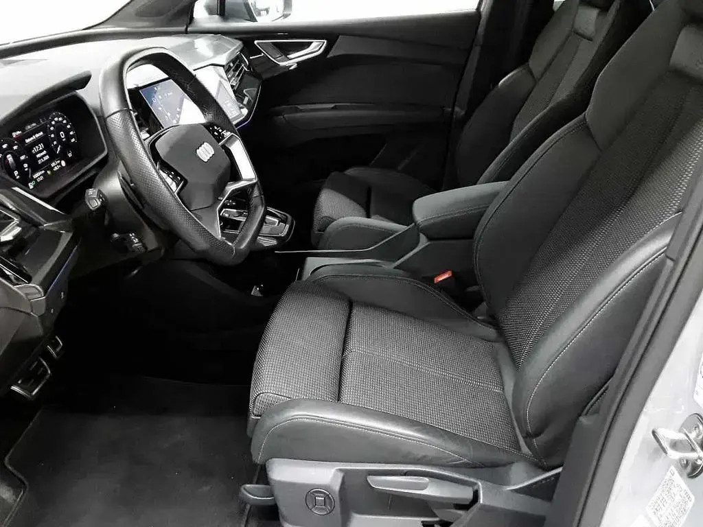 Gebraucht Audi Q4 e-tron Ambiente 150 kW (204 PS) 2023 Grau SUV