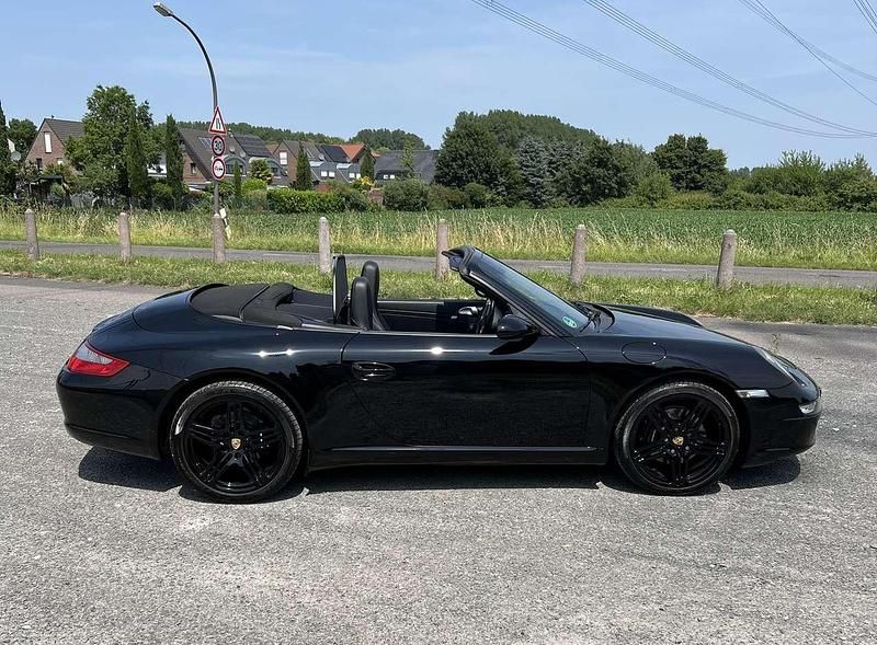 Schwarz Gebraucht 2005 Porsche 911 Carrera Cabriolet Cabrio | 58.911 € (Teuer) - Bild 1/4