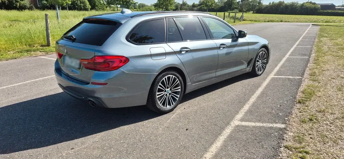 Gebraucht BMW 530 Sport Line 265 PS (194 kW) 2019 Grau Kombi