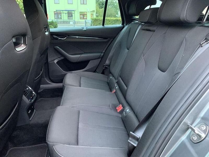 Gebraucht Skoda Octavia SportLine 190 PS (139 kW) 2024 Graphitegrau metallic (metallic) Kombi