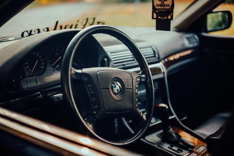 Gebraucht BMW 730 218 PS (160 kW) 1994 Schwarz Limousine