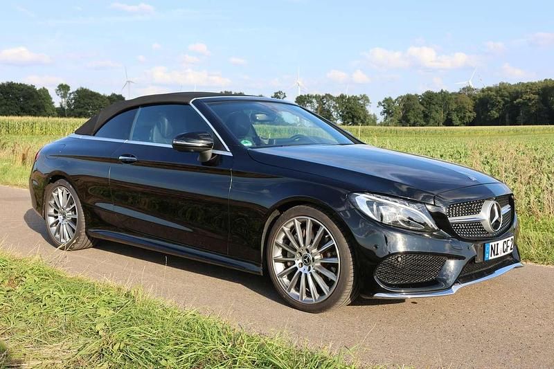 Schwarz Gebraucht 2017 Mercedes C300 AMG Cabrio | 30.900 € (Fairer Preis) - Bild 1/4