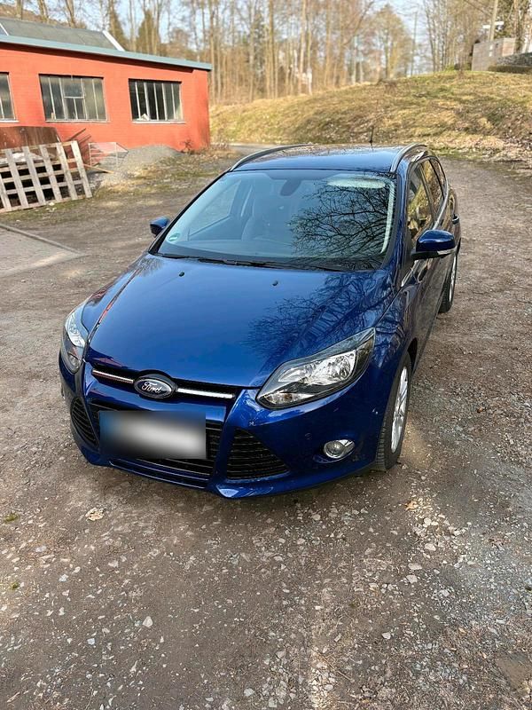 Gebraucht Ford Focus 125 PS (91 kW) 2014 Blau Kombi