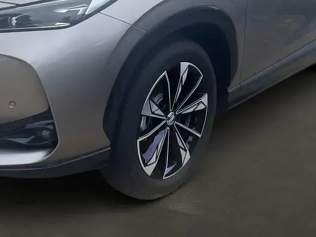 Neu MG HS Luxury 224 PS (164 kW) 2025 Sterlingsilver metallic SUV