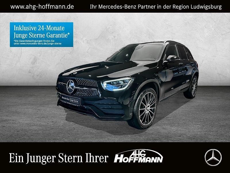 Schwarz Gebraucht 2021 Mercedes GLC300e Night SUV | 39.720 € (Fairer Preis) - Bild 1/4