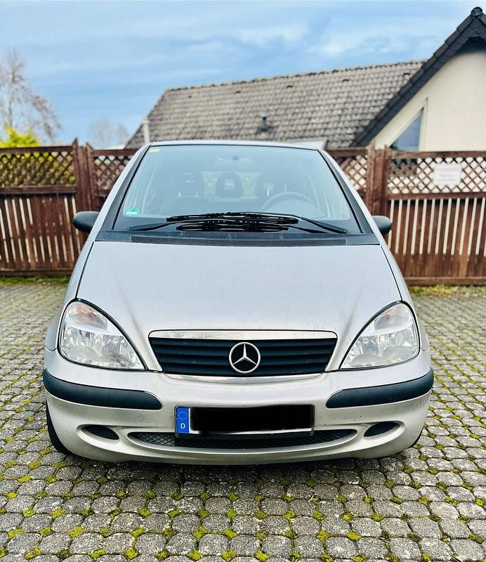 Silber Gebraucht 2001 Mercedes A160 Kleinwagen | 850 € (Superpreis) - Bild 1/4