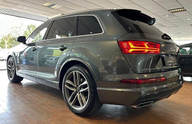 Gebraucht Audi Q7 S-Line 272 PS (200 kW) 2015 Grau SUV
