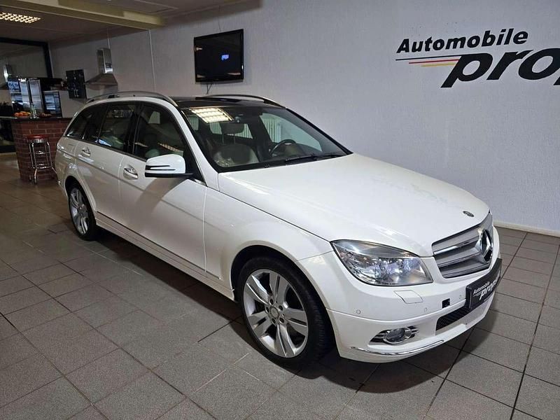 Calcitweiss/zirrusweiss Gebraucht 2009 Mercedes C350 Avantgarde Kombi | 9.490 € (Fairer Preis) - Bild 1/4