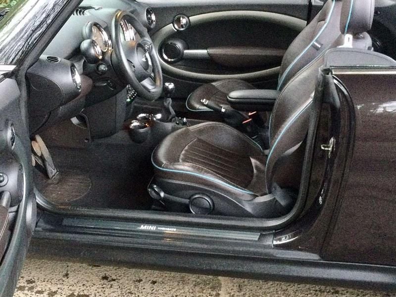 Gebraucht Mini Cooper Cabriolet 98 PS (72 kW) 2014 Schwarz Cabrio