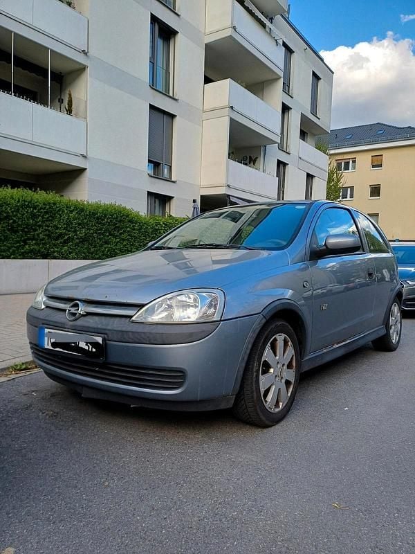 Second-hand Opel Corsa 75 CP (55 kW) 2003 Argintiu Hatchback