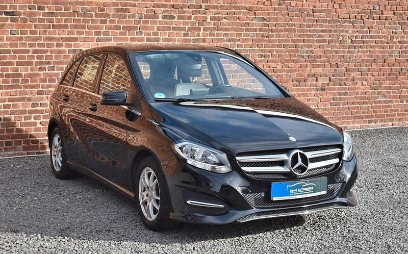 Gebraucht Mercedes B180 122 PS (89 kW) 2016 Schwarz Van / Kleinbus