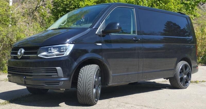 Schwarz Gebraucht 2019 VW T6.1 Van | 22.950 € (Superpreis) - Bild 1/4