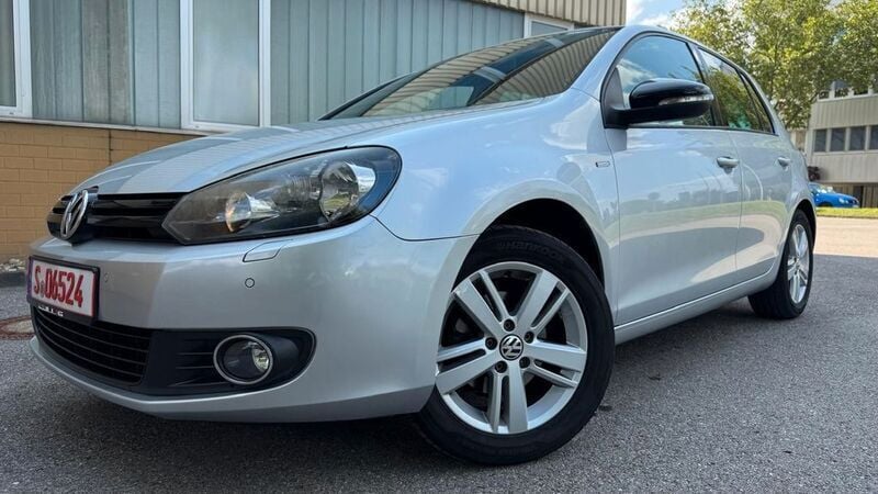 Silber Gebraucht 2013 VW Golf VII Limousine | 7.222 € (Superpreis) - Bild 1/4