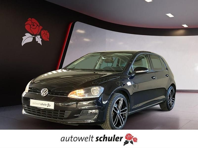Schwarz Gebraucht 2013 VW Golf VII Trendline Limousine | 11.480 € (Etwas zu teuer) - Bild 1/4