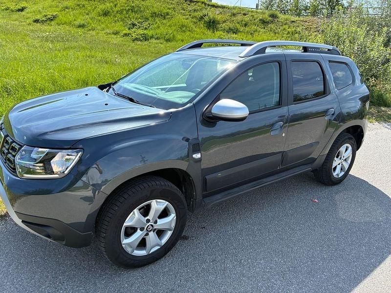 Grau Gebraucht 2019 Dacia Duster Prestige SUV | 10.900 € (Superpreis) - Bild 1/4