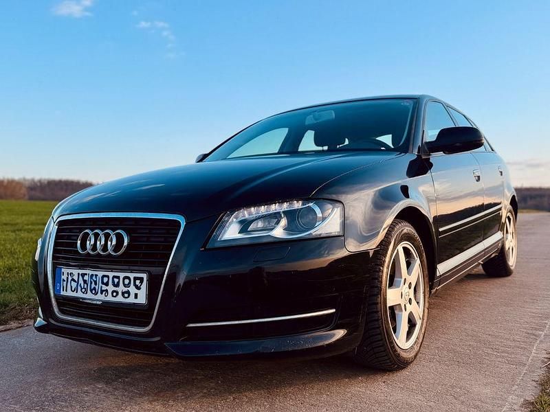 Gebraucht Audi A3 Ambiente 140 PS (102 kW) 2012 Schwarz Kleinwagen