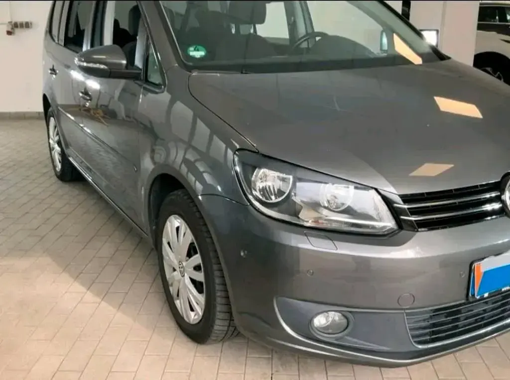 Gebraucht VW Touran 140 PS (102 kW) 2013 Grau Van / Kleinbus