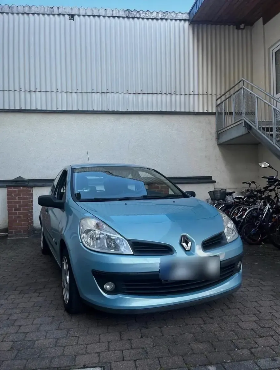Gebraucht Renault Clio LIMITED 75 PS (55 kW) 2008 Grün Kleinwagen