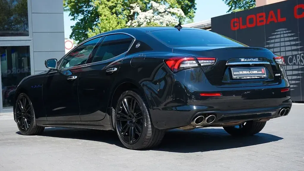 Gebraucht Maserati Ghibli 330 PS (242 kW) 2022 Schwarz Limousine
