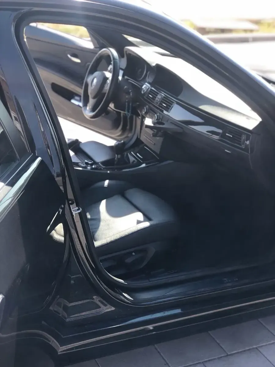 Gebraucht BMW 320 M Sport 184 PS (135 kW) 2011 Schwarz Limousine