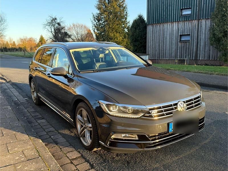 Gebraucht VW Passat Highline 239 PS (175 kW) 2015 Grau Kombi