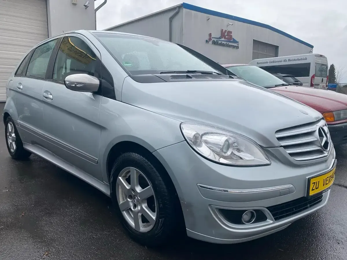 Gebraucht Mercedes B170 115 PS (84 kW) 2005 Silber Van / Kleinbus