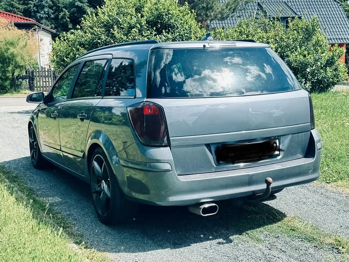 Gebraucht Opel Astra 200 PS (147 kW) 2005 Grau Kombi