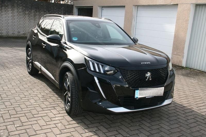 Gebraucht Peugeot e-2008 GT 100 kW (136 PS) 2022 Schwarz SUV
