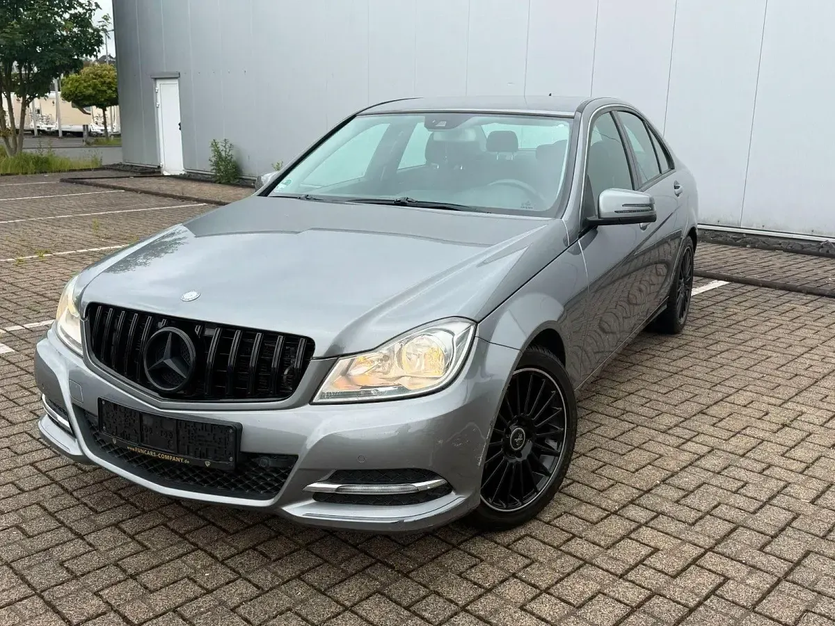 Gebraucht Mercedes C220 170 PS (125 kW) 2011 Silber Limousine