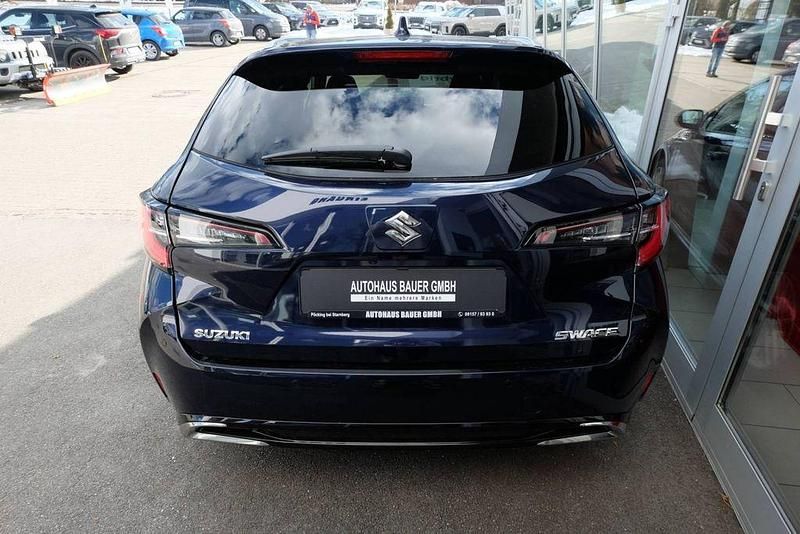 Neu Suzuki Swace Comfort+ 97 PS (71 kW) 2026 Blau Kombi