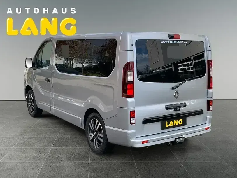 Gebraucht Renault Trafic 170 PS (125 kW) 2023 Silber Van / Kleinbus
