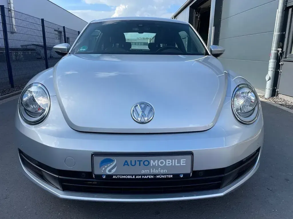 Gebraucht VW Beetle Basis 105 PS (77 kW) 2016 Silber Kleinwagen