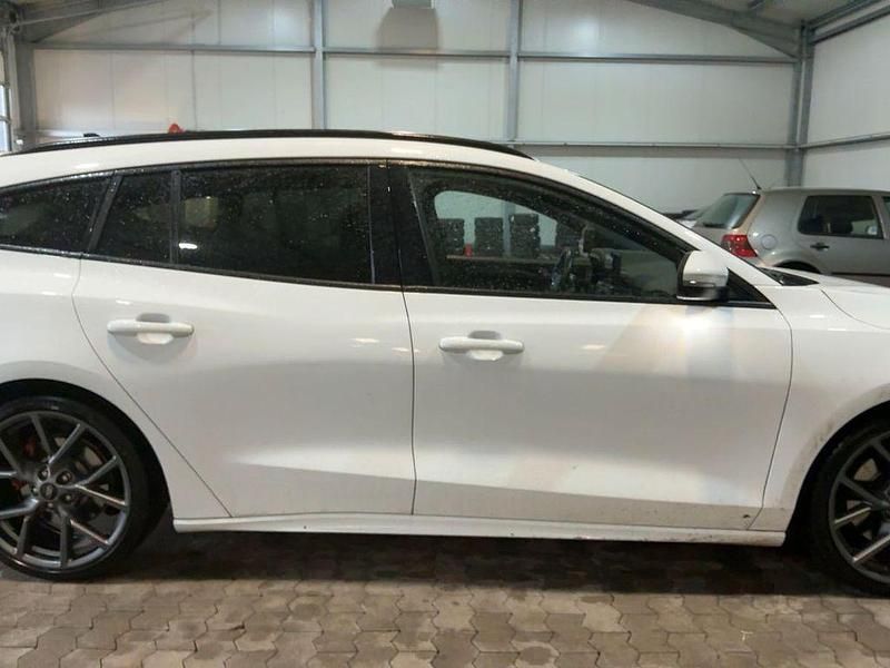 Gebraucht Ford Focus ST 280 PS (205 kW) 2020 Weiß Limousine