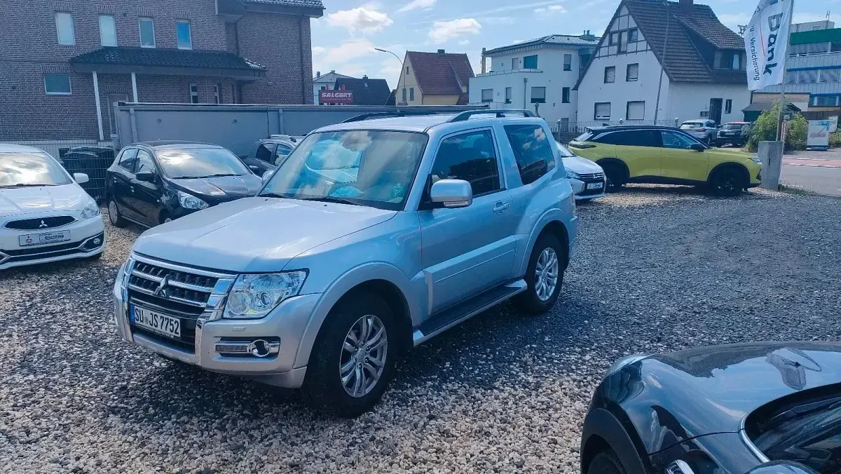 Gebraucht Mitsubishi Pajero Top 190 PS (139 kW) 2018 Silber SUV