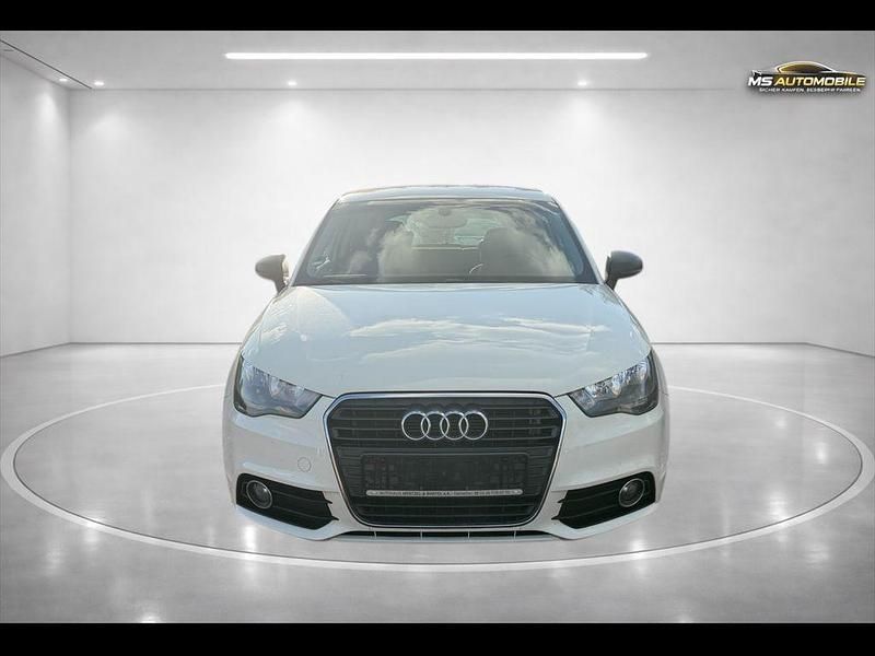 Gebraucht Audi A1 Attraction 86 PS (63 kW) 2011 Weiß Kleinwagen