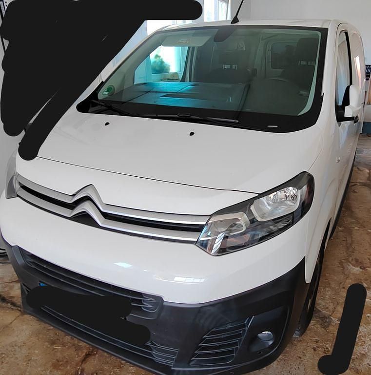 Second-hand Citroën Jumpy 122 CP (89 kW) 2018 Alb Monovolum