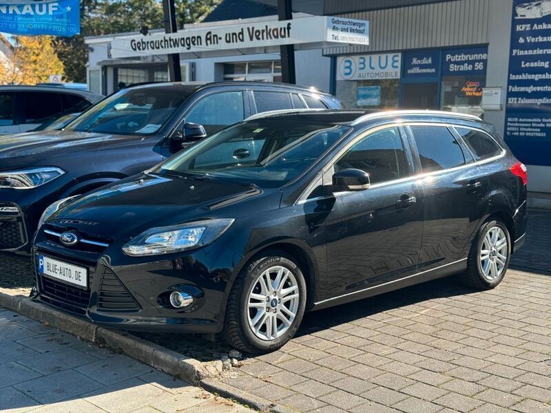 Schwarz Gebraucht 2013 Ford Focus Limousine | 4.700 € (Superpreis) - Bild 1/4