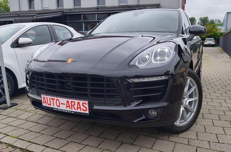 Schwarz Gebraucht 2015 Porsche Macan S SUV | 38.569 € (Etwas zu teuer) - Bild 1/4
