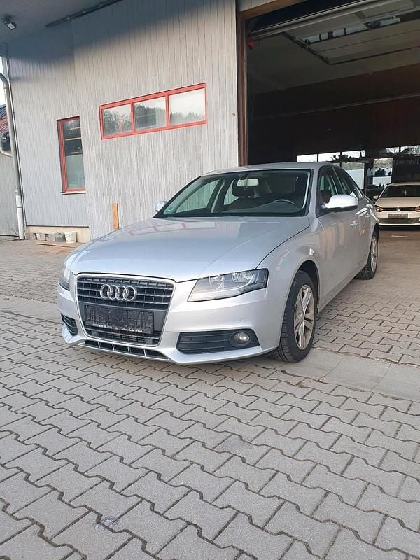 Gebraucht Audi A4 160 PS (117 kW) 2010 Silber Limousine