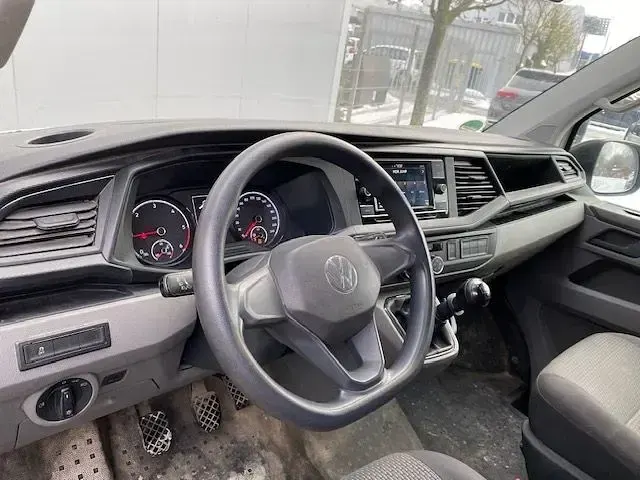 Gebraucht VW T6.1 Comfortline 150 PS (110 kW) 2020 Candy weiß Van
