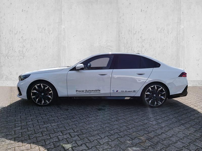 Gebraucht BMW 540 M Sport 303 PS (222 kW) 2025 Weiß Limousine