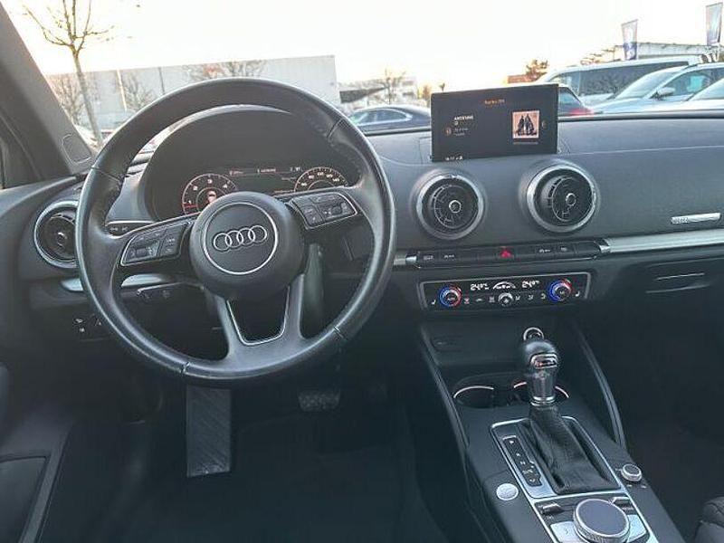 Gebraucht Audi A3 Sport 116 PS (85 kW) 2018 Gelb Limousine