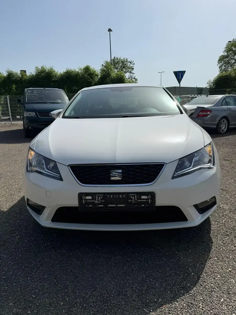 Gebraucht Seat Leon 110 PS (80 kW) 2015 Weiß Kleinwagen